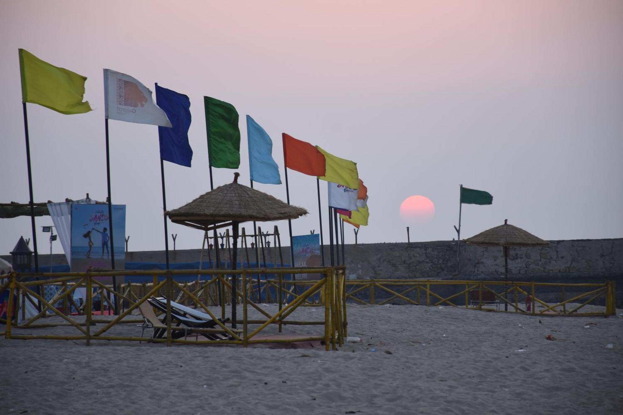 White Sands Bay Mandvi Bagian luar foto