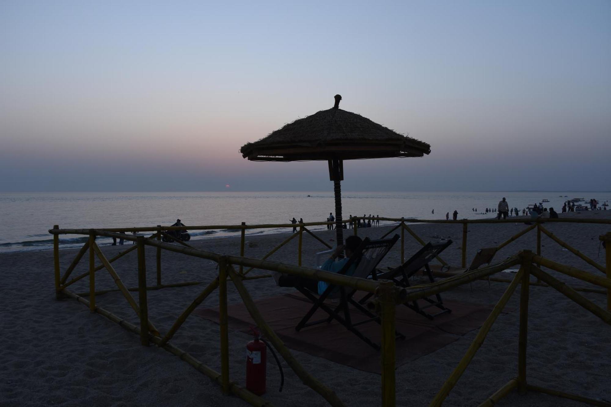 White Sands Bay Mandvi Bagian luar foto